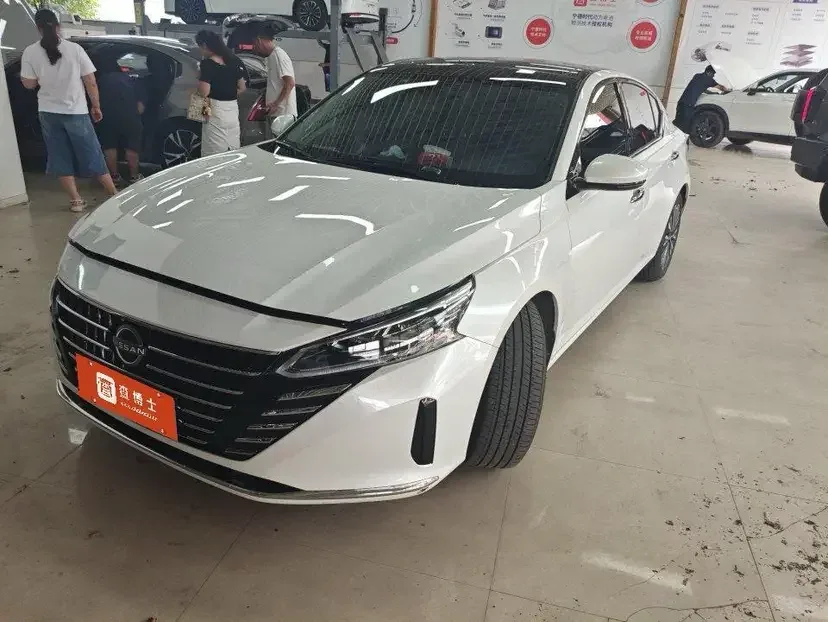 Nissan Altima Sound of nature 2024 2.0L SV Black Gold Edition 2025 — photo 1, buy with delivery to Moscow