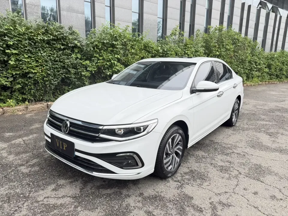 Volkswagen Bora Bora 2023 200TSI DSG Joy Edition 2023 — фото 1, купить с доставкой в Москву