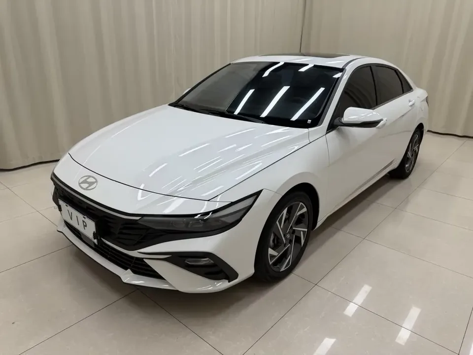 Hyundai Elantra Elantra 2023 1.5L CVT GLX Elite Edition 2024 — photo 1, buy with delivery to Moscow