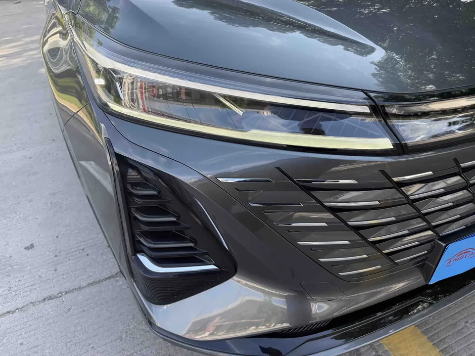 Changan CS75PLUS Changan CS75 PLUS 2024 The third generation champion version 1.5T automatic intelligent driving strong navigation 2024 — миниатюра 3