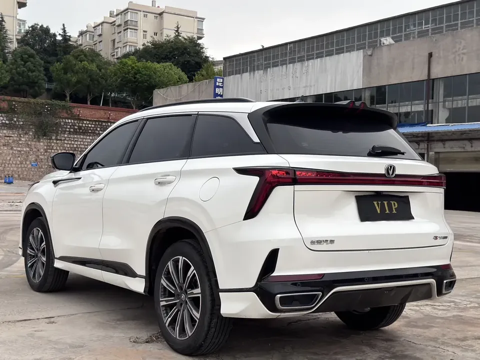 Changan CS75PLUS Changan CS75 PLUS 2024 The third generation champion version 1.5T automatic intelligent driving strong navigation 2024 — thumbnail 4