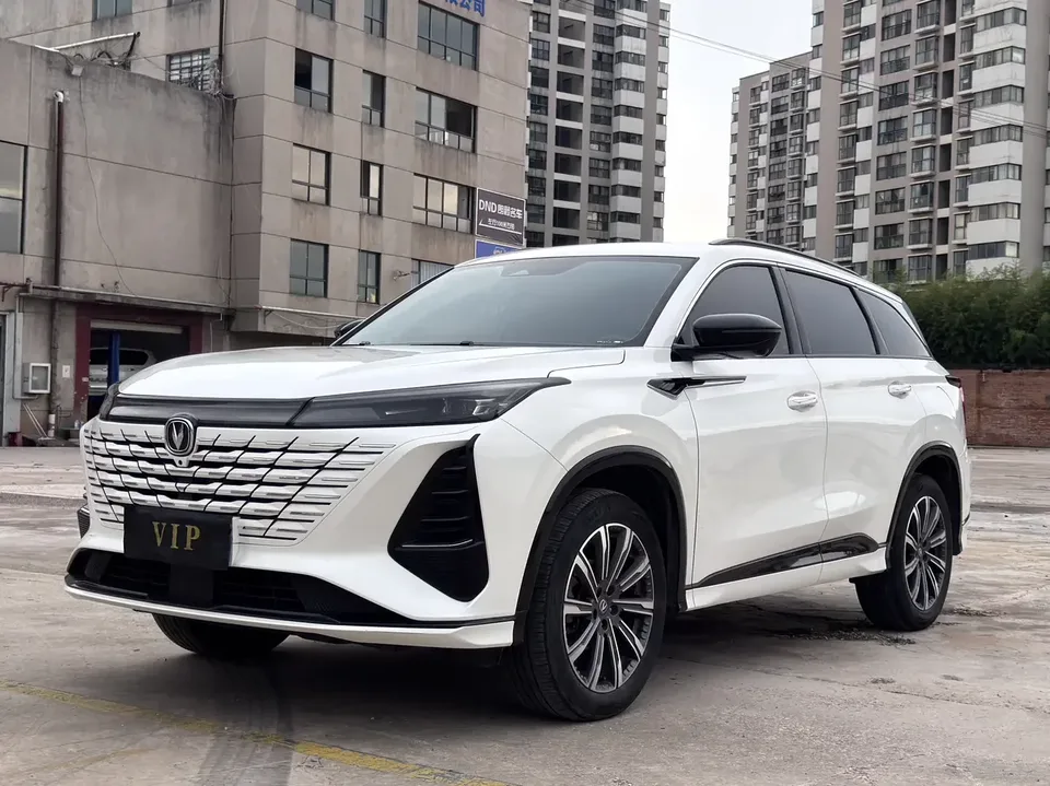 Changan CS75PLUS Changan CS75 PLUS 2024 The third generation champion version 1.5T automatic intelligent driving strong navigation 2024 — photo 1, buy with delivery to Moscow