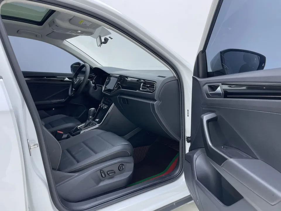 Volkswagen T-Roc TANG 2022 280TSI DSG 2WD Comfort PLUS 2022 — thumbnail 4