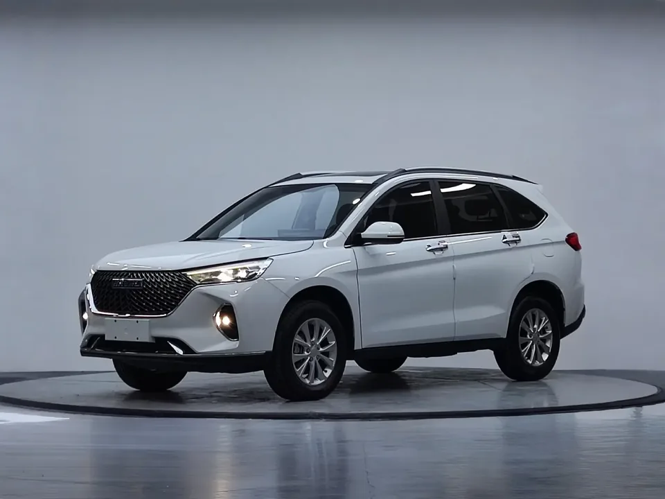 Haval M6 Haval M6 2023 PLUS 1.5T DCT Luxury Intelligent Connection 2023 — фото 1, купить с доставкой в Москву
