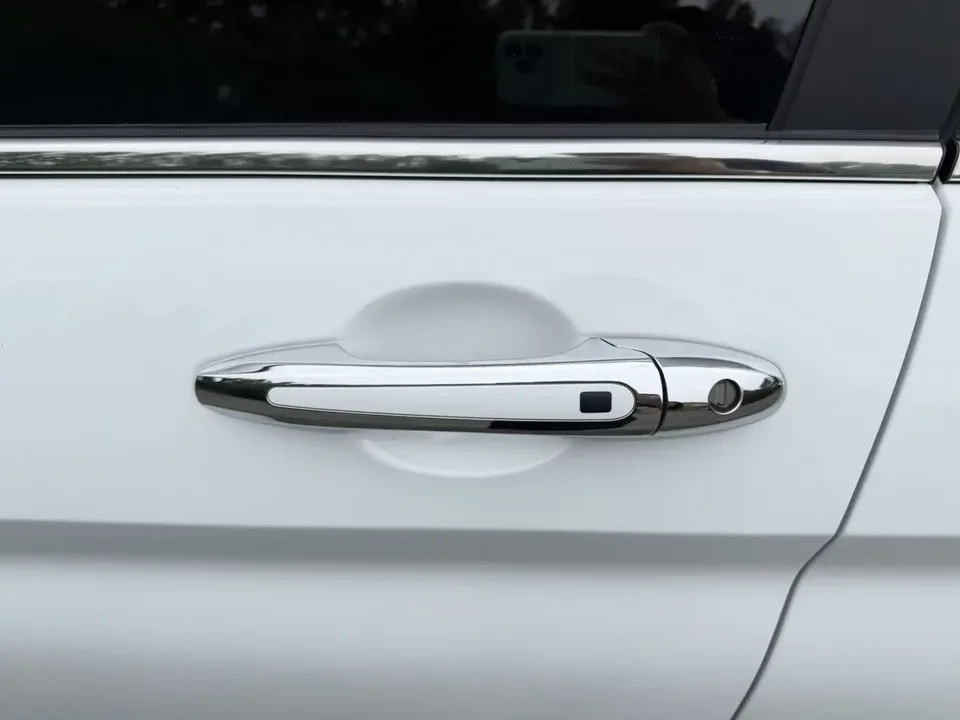 Haval M6 Haval M6 2023 PLUS 1.5T DCT Luxury Intelligent Connection 2024 — thumbnail 3