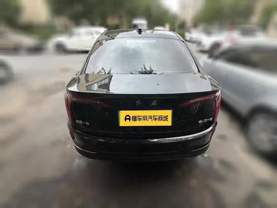 Hongqi E-QM5 Hongqi E-QM5 2022 Charging 431km LeXiang Edition 5-seater 2023 — thumbnail 2