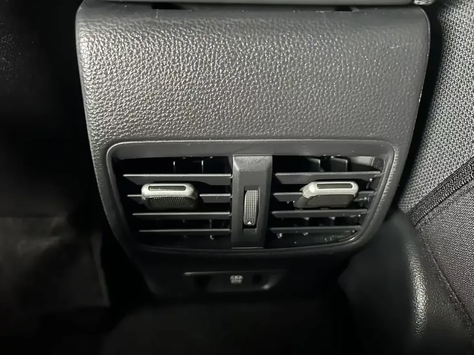 Toyota Levin Lei Ling 2024 185T Deluxe 2024 — thumbnail 3