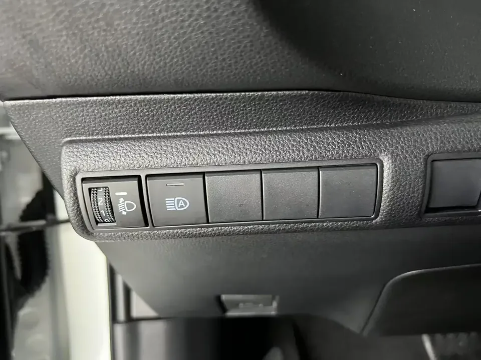 Toyota Levin Lei Ling 2024 185T Deluxe 2024 — thumbnail 5