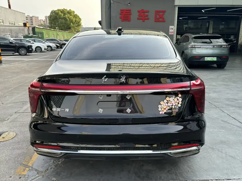 Hongqi H5 Hongqi H5 2025 1.5T DCT Flagship Edition 2025 — thumbnail 2