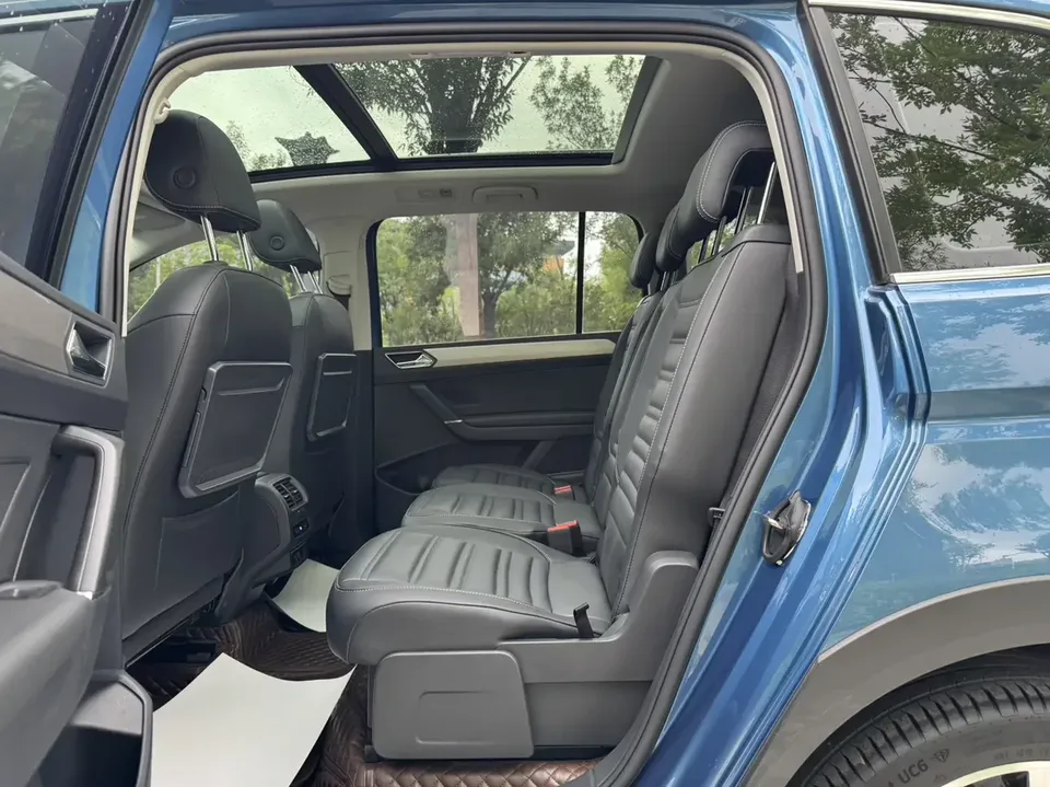 Volkswagen Touran L Touran L 2021 280TSI DSG 7-seater 2022 — thumbnail 5