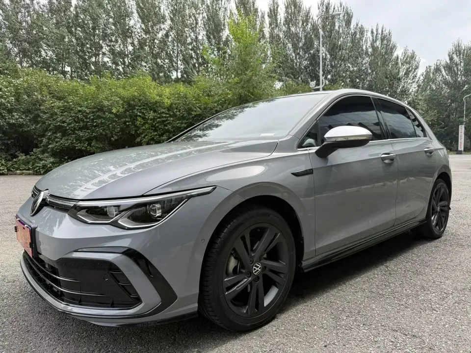 Volkswagen Golf golf 2023 280TSI DSG R-Line Lite 2023 — photo 1, buy with delivery to Moscow