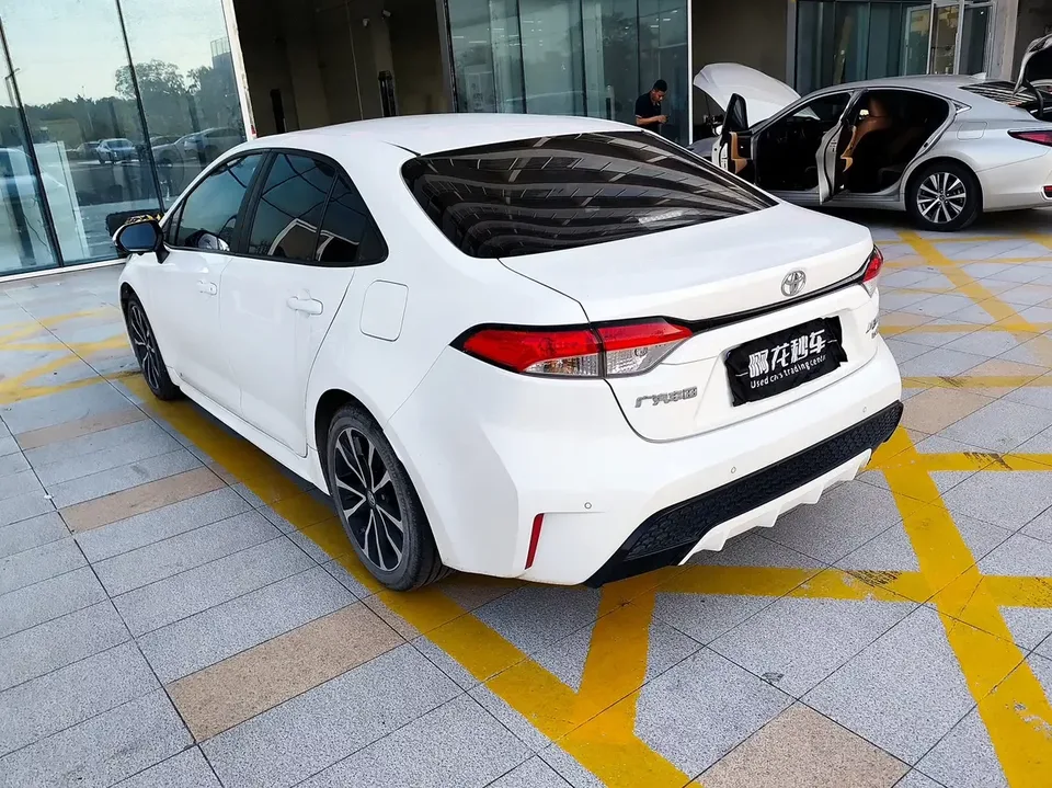 Toyota Levin Lei Ling 2022 185T CVT Sports Edition 2022 — thumbnail 4