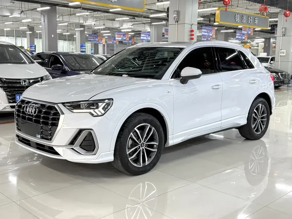 Audi Q3 Audi Q3 2022 35 TFSI Progressive Dynamic 2022 — photo 1, buy with delivery to Moscow
