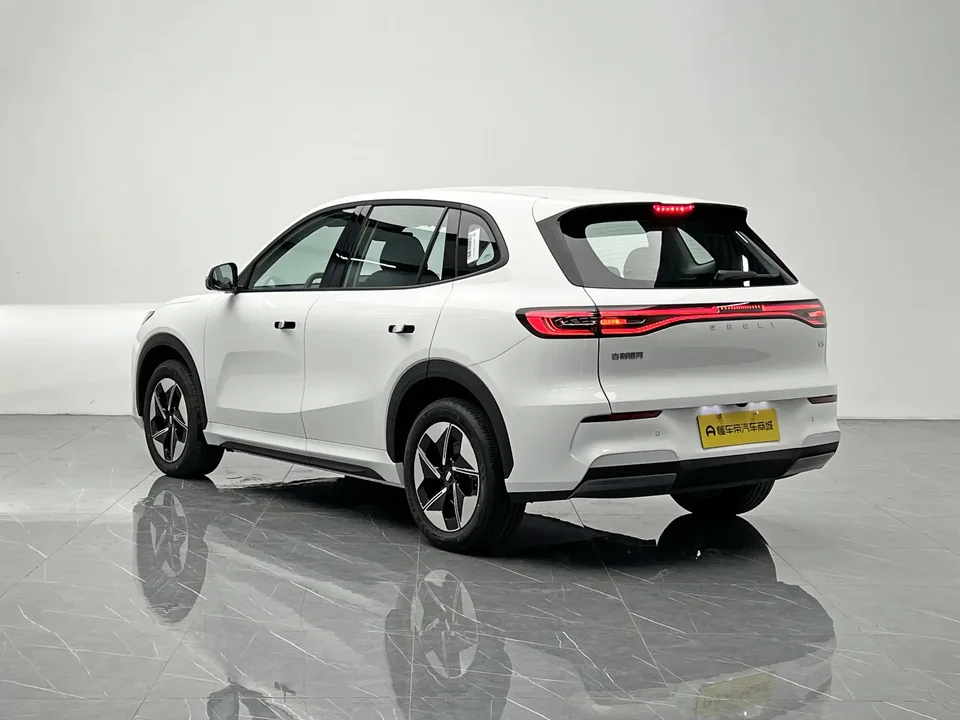 Geely Galaxy E5 Galaxy E5 2024 440km Departure Edition 2026 — thumbnail 2