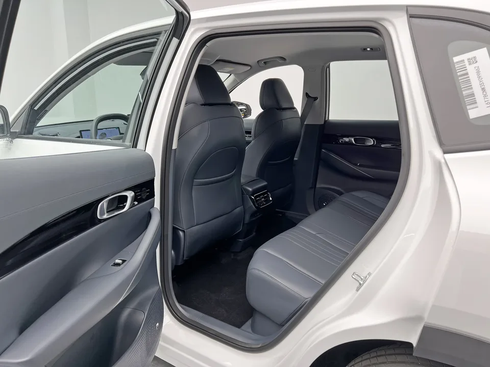 Geely Galaxy E5 Galaxy E5 2024 440km Departure Edition 2026 — thumbnail 5