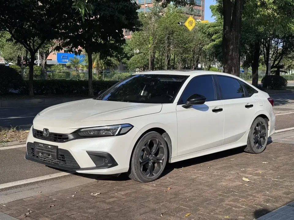 Honda CIVIC Civic 2022 240TURBO CVT Fuel Edition 2022 — photo 1, buy with delivery to Moscow