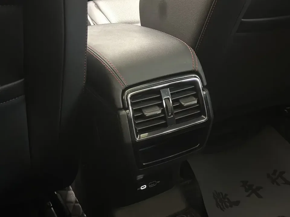 Skoda Karoq Korok 2022 TSI280 Premium Edition 2023 — thumbnail 4