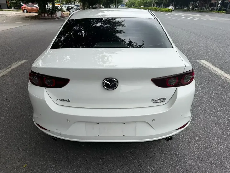 Mazda Axela Mazda3 Angkesela 2023 2.0L Automatic Quality Edition 2023 — thumbnail 2