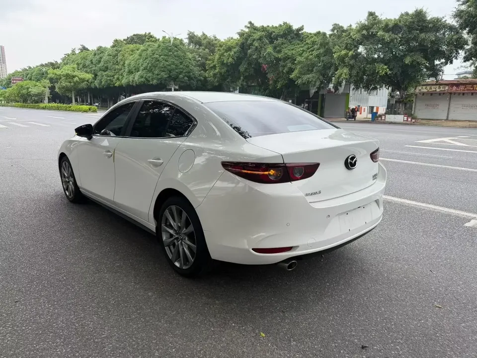 Mazda Axela Mazda3 Angkesela 2023 2.0L Automatic Quality Edition 2023 — thumbnail 4