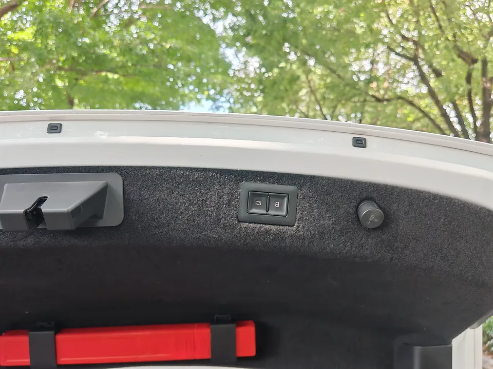 BYD Han DM Chinese DM 2022 DM-i 121KM Premium 2022 — thumbnail 5