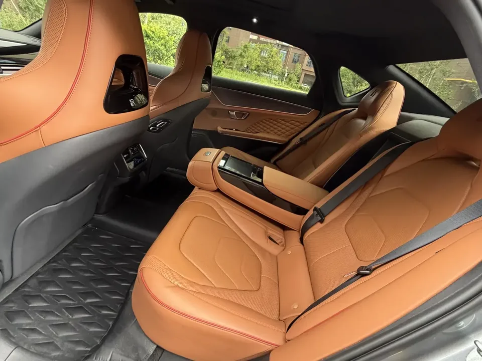 BYD Han DM Chinese DM 2022 DM-p 202KM 4WD flagship model 2022 — thumbnail 5