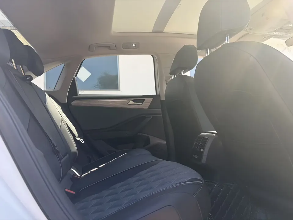 Volkswagen Sagitar Sagitar 2023 280TSI DSG Beyond Edition Plus 2022 — thumbnail 3