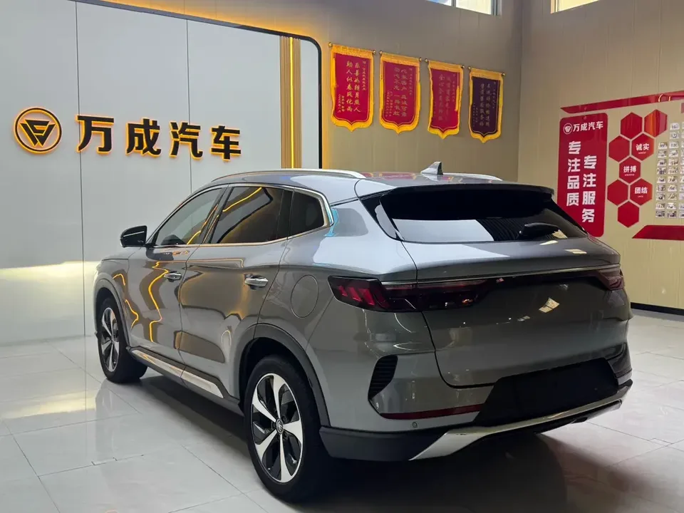 BYD Song PLUS DM Song PLUS DM 2021 DM-i 110KM 2WD Flagship 2022 — thumbnail 4