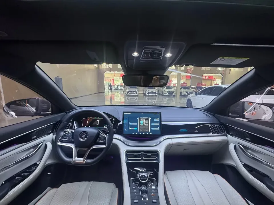 BYD Song PLUS DM Song PLUS DM 2021 DM-i 110KM 2WD Flagship 2022 — thumbnail 5