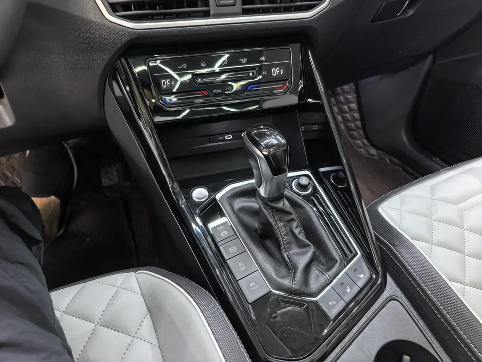 Volkswagen Tayron Tanyue 2023 280TSI 2WD Luxury Plus Advanced Edition 2022 — миниатюра 5