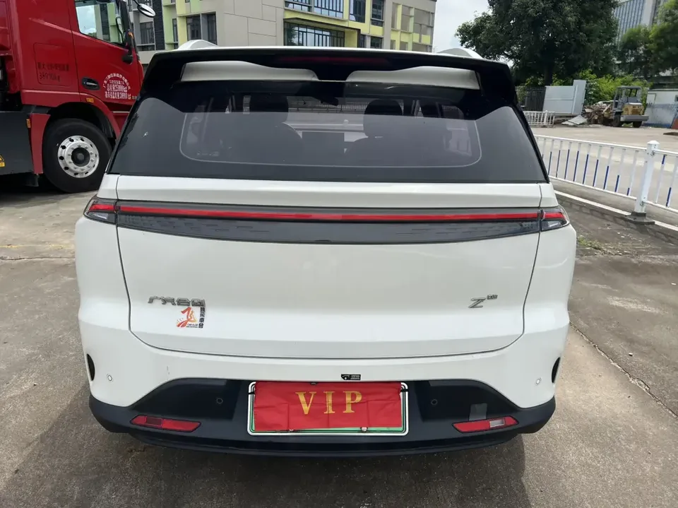HYCAN Hechuang Z03 Hechuang Z03 2022 510 Cool Edition 63.98kWh 2022 — thumbnail 2