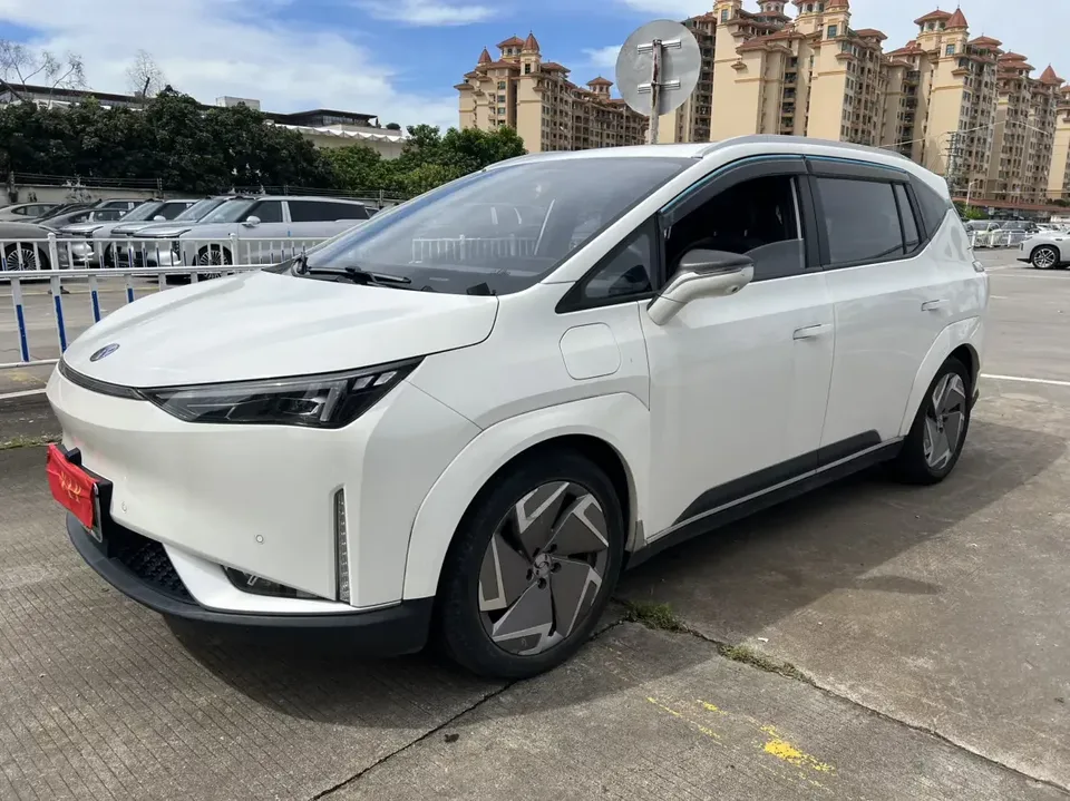HYCAN Hechuang Z03 Hechuang Z03 2022 510 Cool Edition 63.98kWh 2022 — photo 1, buy with delivery to Moscow