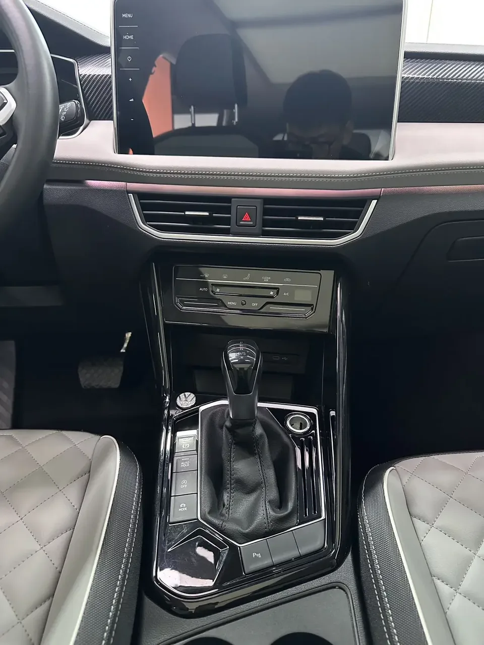 Volkswagen Tayron Tanyue 2023 280TSI 2WD Luxury Plus Advanced Edition 2023 — thumbnail 4