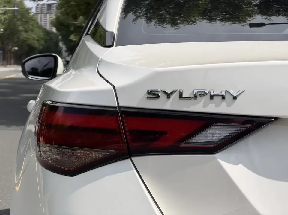 Nissan Sylphy Sylphy 2023 1.6L CVT Enjoy Edition 2023 — thumbnail 3