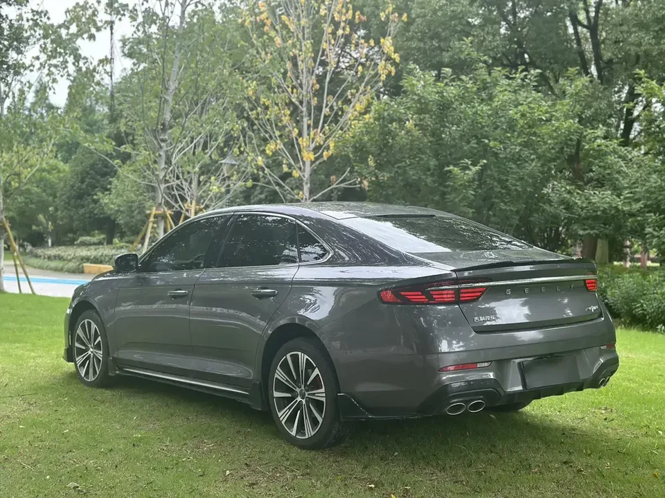 Geely Preface Xing Rui 2026 1.5T Dongfangyao Kunlun Edition 2026 — миниатюра 2