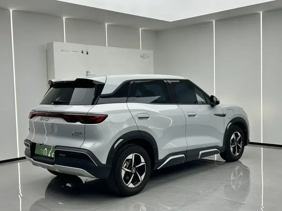 BYD Yuan Up Yuan UP 2024 401KM Leading Type 2025 — thumbnail 4