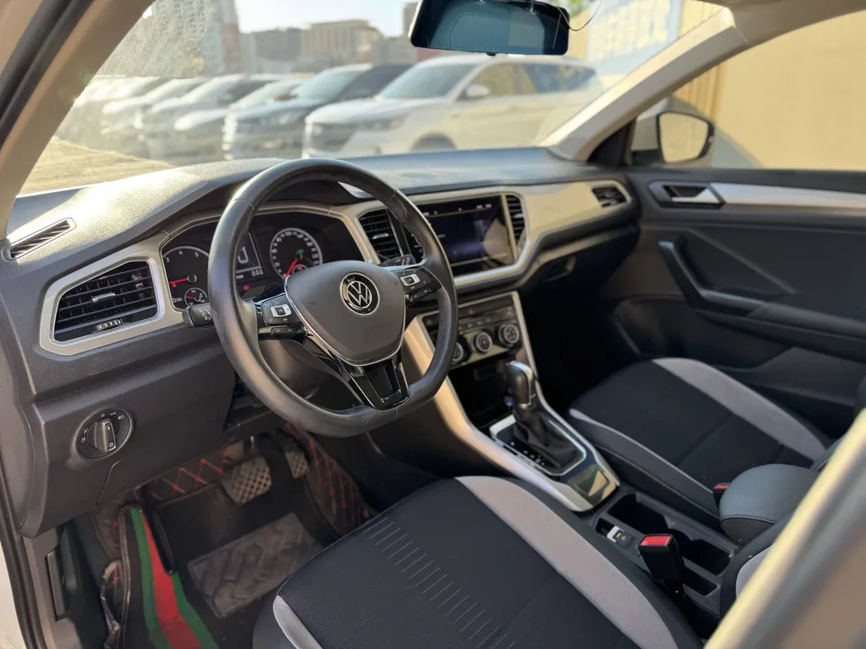 Volkswagen T-Roc TANG 2021 280TSI DSG 2WD Elite Smart Edition 2022 — thumbnail 3
