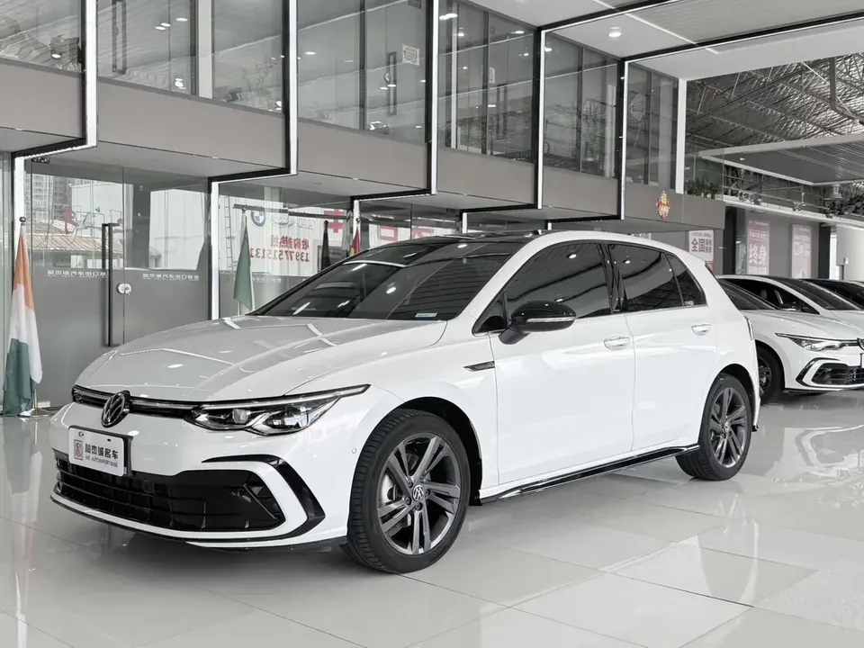 Volkswagen Golf golf 2021 280TSI DSG R-Line 2022 — photo 1, buy with delivery to Moscow