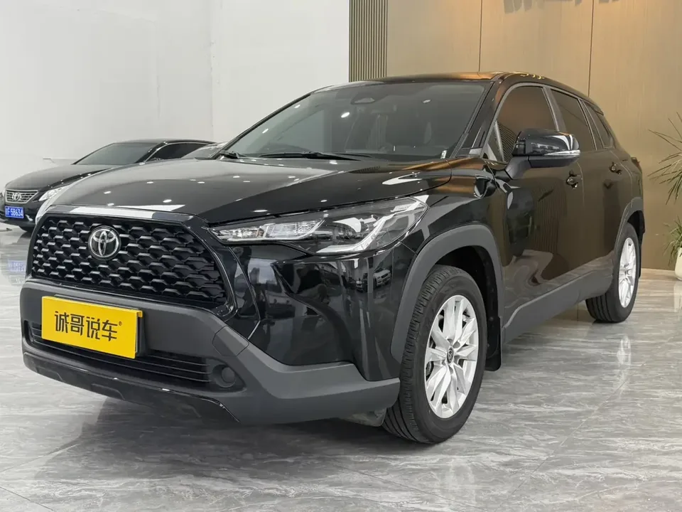 Toyota CorollaCross Corolla Sharp 2024 2.0L CVT Pioneer Edition 2025 — photo 1, buy with delivery to Moscow