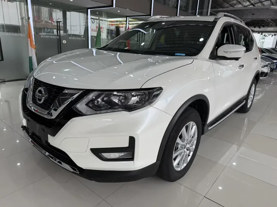 Nissan X-Trail Qijun 2023 Classic Edition 2.0L 2WD Smart Comfort Edition 2023 — photo 1, buy with delivery to Moscow