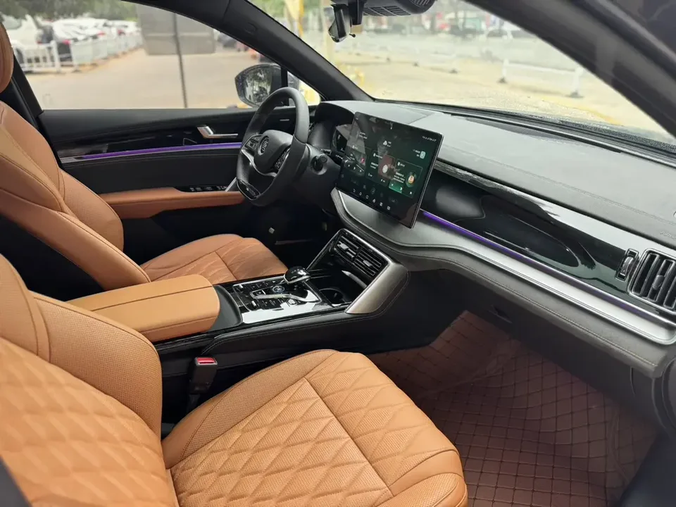BYD Tang DM Tang DM 2023 DM-i Champion Edition 112KM Premium 2023 — thumbnail 3
