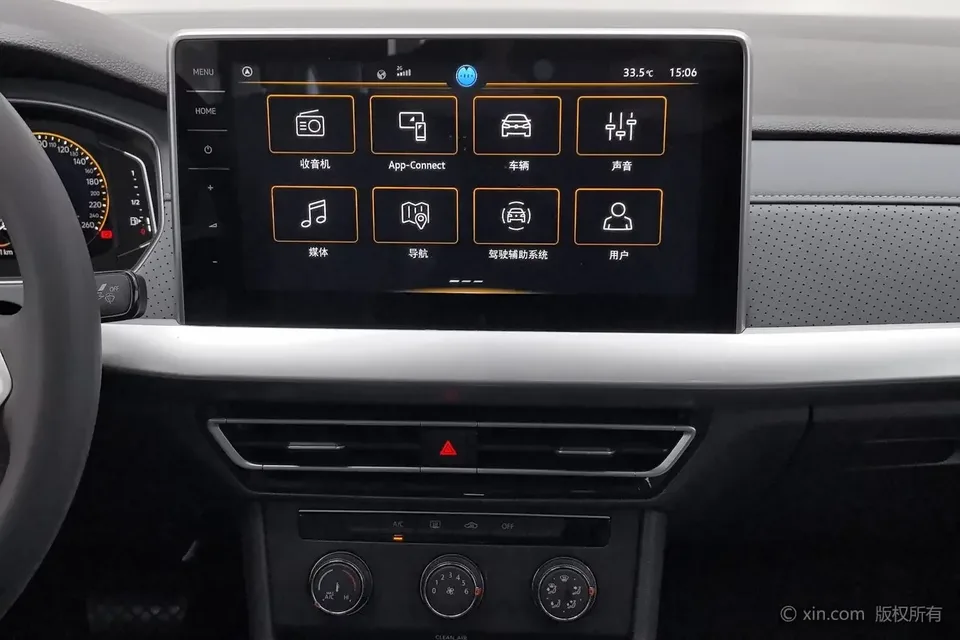 Volkswagen Lavida Lavida 2024 1.5L Automatic 5 Million Edition 2025 — thumbnail 4