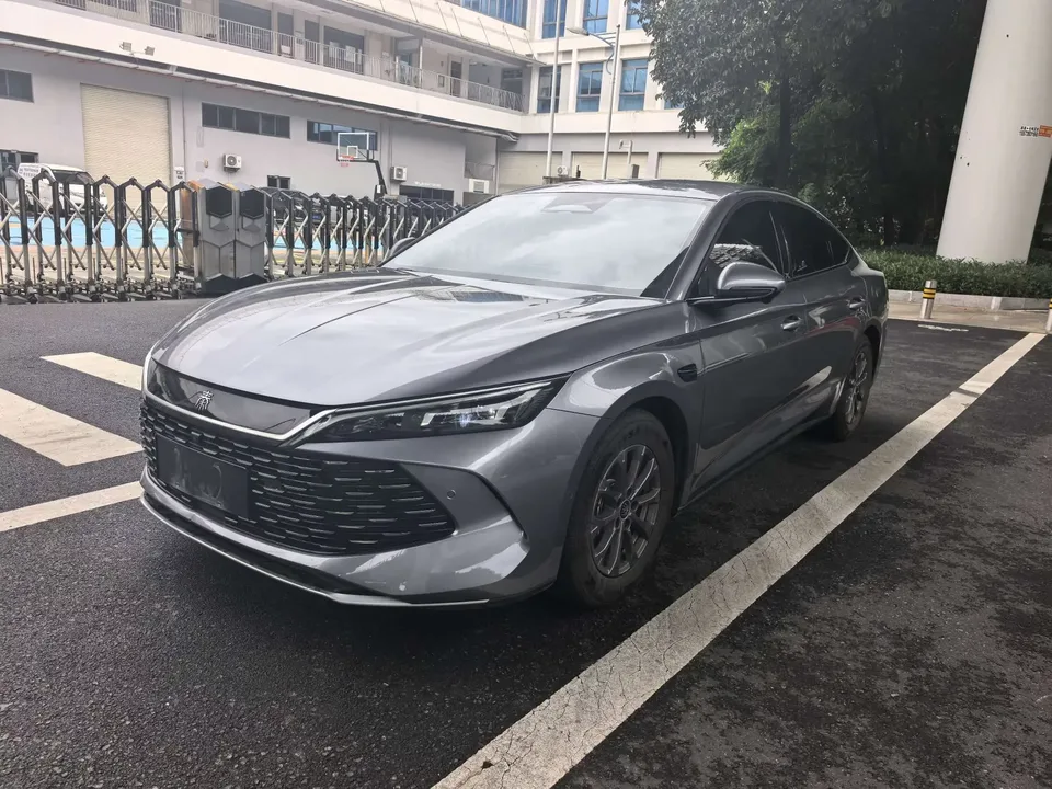 BYD Qin L DM Qin L DM 2025 Intelligent Driving Edition DM-i 80KM Leading Edition 2025 — photo 1, buy with delivery to Moscow