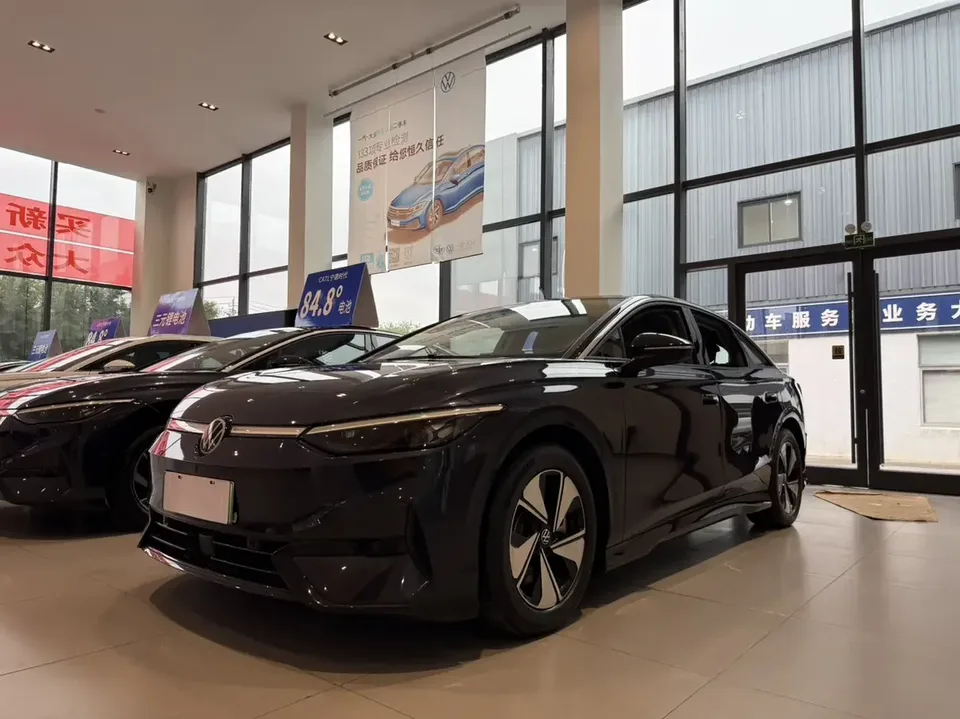 Volkswagen ID.7 VIZZION ID.7 VIZZION 2024 AIR version 2024 — photo 1, buy with delivery to Moscow