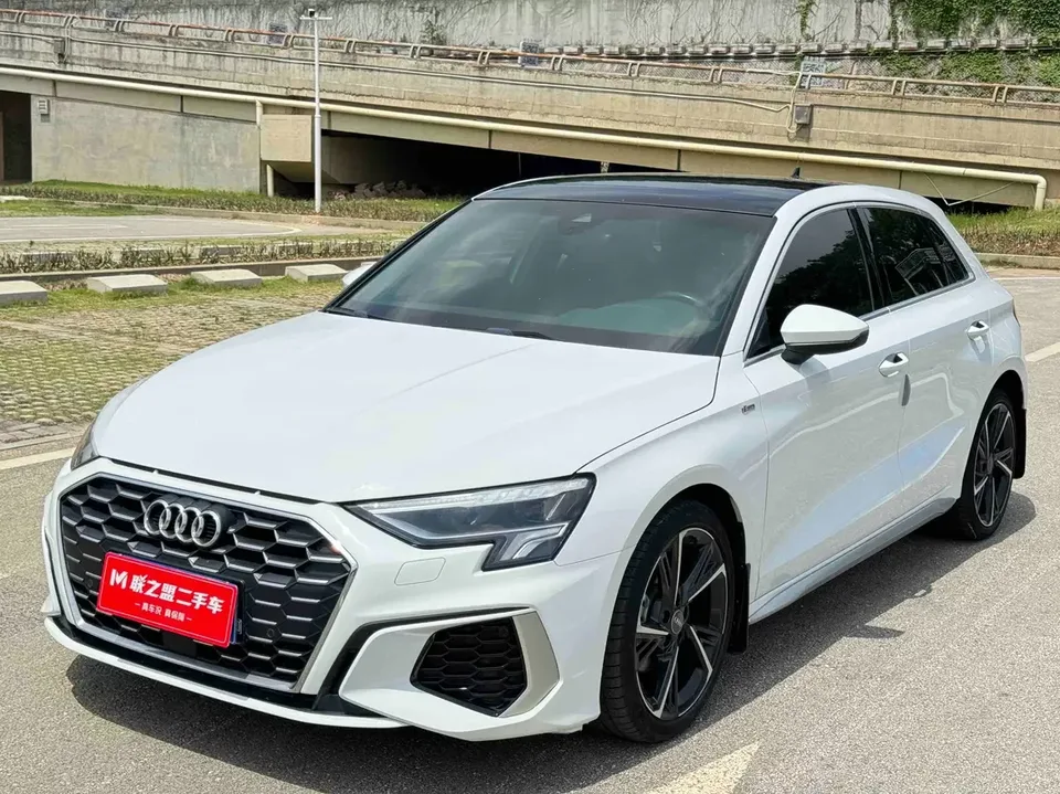 Audi A3 Audi A3 2022 Sportback 35 TFSI Luxury Sports 2022 — photo 1, buy with delivery to Moscow