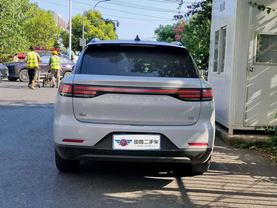 Leapmotor Zero running C11 Zero running C11 2023 Extended Range 285 Comfort Edition 2023 — thumbnail 2