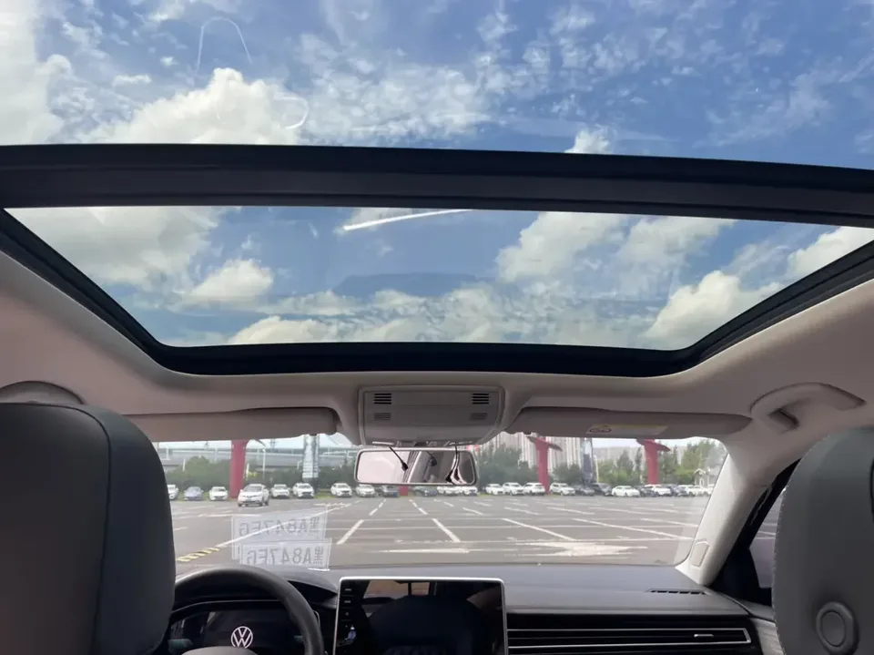 Volkswagen Sagitar Sagitar 2023 280TSI DSG Transcendence Lite 2023 — thumbnail 3