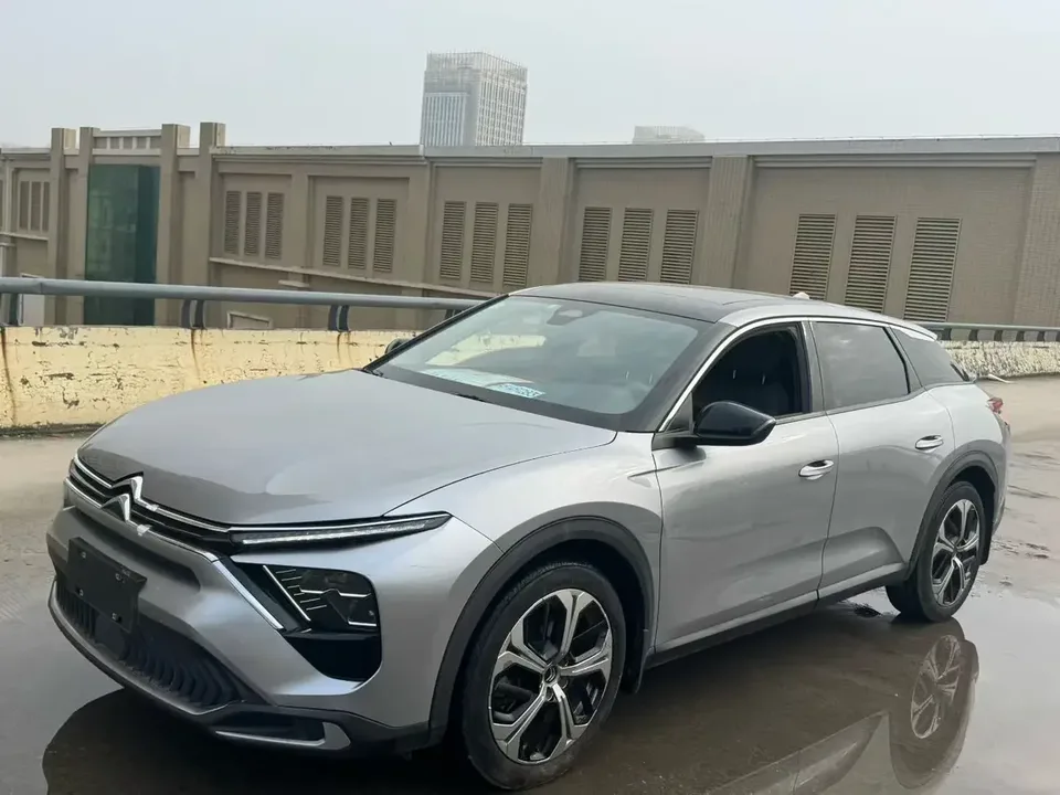 Citroen Versailles C5 X Versailles C5 X 2024 1.6T Enjoy Extraordinariness 2024 — photo 1, buy with delivery to Moscow
