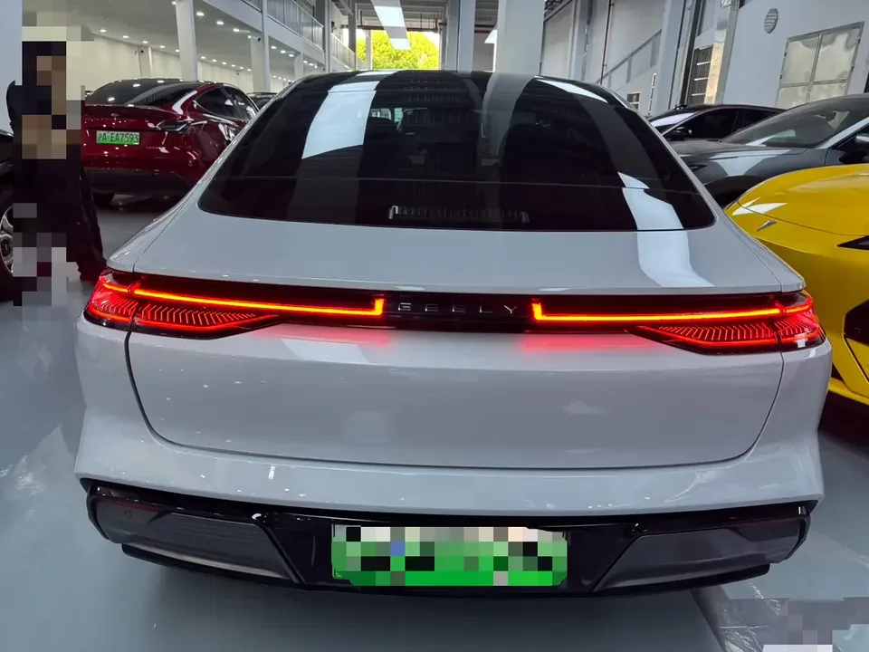 Geely Galaxy E8 Galaxy E8 2024 550km MAX 2024 — thumbnail 2