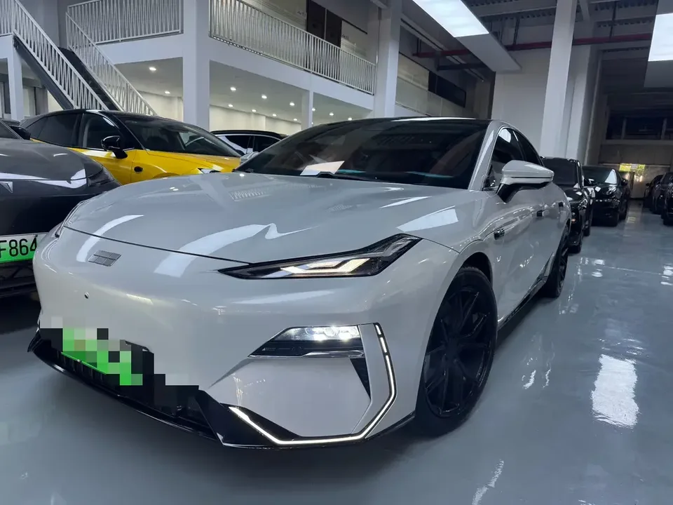 Geely Galaxy E8 Galaxy E8 2024 550km MAX 2024 — photo 1, buy with delivery to Moscow