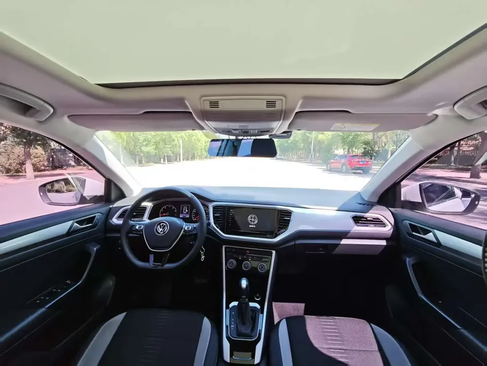 Volkswagen T-Roc TANG 2021 Modified 280TSI DSG 2WD Comfort Smart Edition 2022 — миниатюра 3